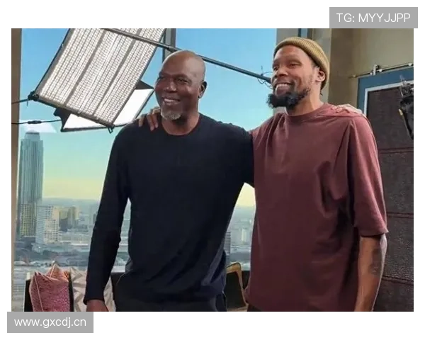 哈基姆·奥拉朱旺低位脚步技术优于奥尼尔，助火箭确立内线统治力